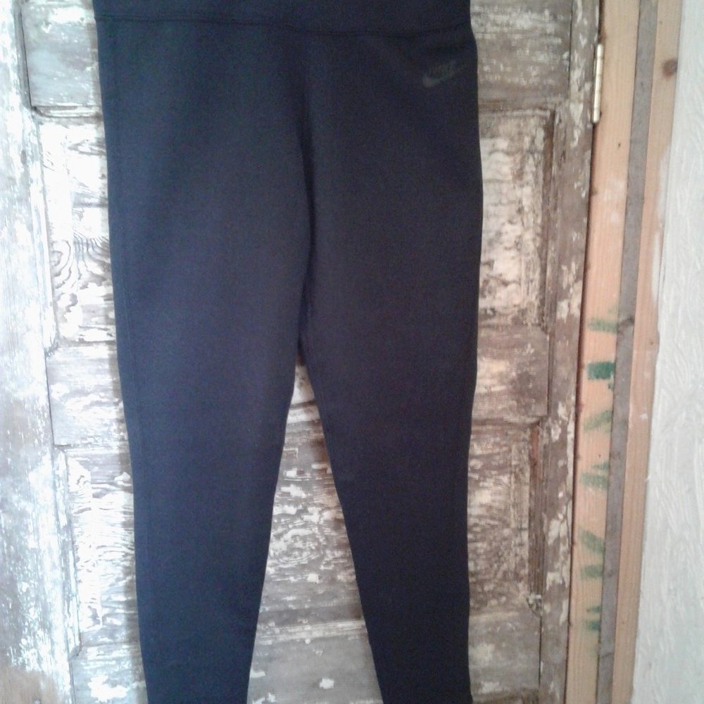 Nike Capri Yoga Leggings Black - Picture 2 of 2